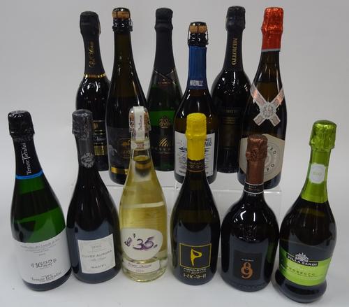 Box 104 - Italian Sparkling Wine  Tenute Pieralisi Spumante 2015  Cuvéee Aurora Talento 2015  Il 35 Extra Brut 2016  Pignoletti Spumante Brut  Jako Pi