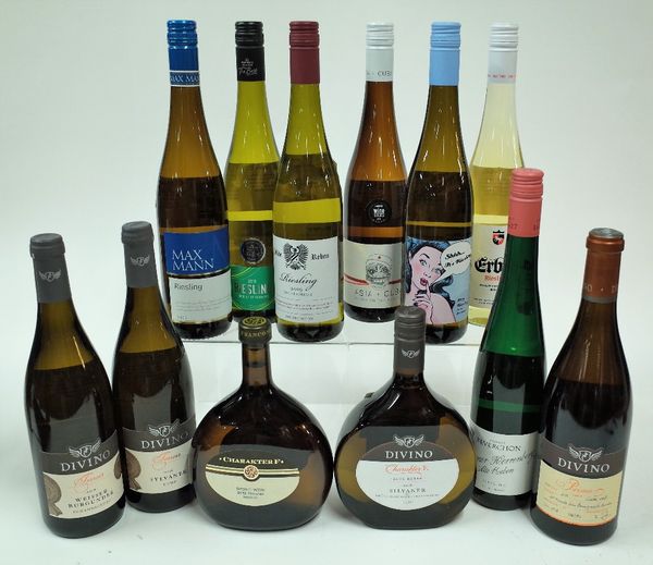 Box 106 - German White Wine  Divino Weisser Burgunder 2018  Divino Sylvaner 2018  Divino Primo Cuvée 2018  Divino Alte Reben Silvaner 2018  Divino Spo