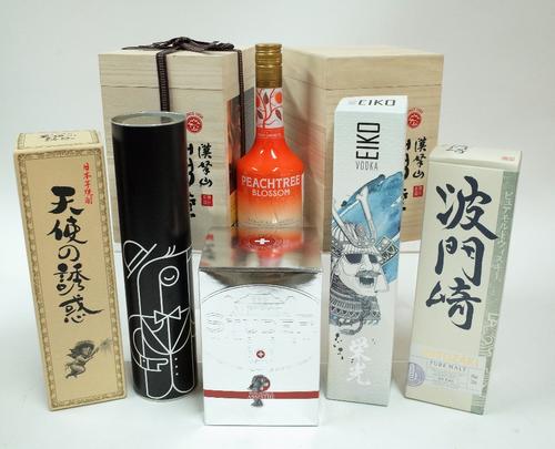 Box 14 - Mixed Spirits   Heo Beok Korean Soju (Presentation Box)  Heo Beok Korean Soju (Presentation Box)   Tenshi-No-Yuwaku Sake   Hatozaki Pure Malt