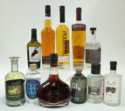Box 17 - Mixed Spirits  Penderyn Single Malt Whisky  Penderyn Sherrywood Single Malt Whisky  Macardo Single Malt Whisky  Niedersachsen Green Absinthe