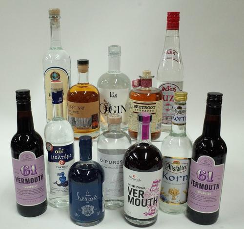 Box 28 - Mixed Spirits   Bodega Cuatro Rayas 61 Vermouth (2 Bottles)  Zachos Ouzo   Isi Doros Arvanitis Ouzo   Gatsios Ouzo   Alstadter Grain Spirit