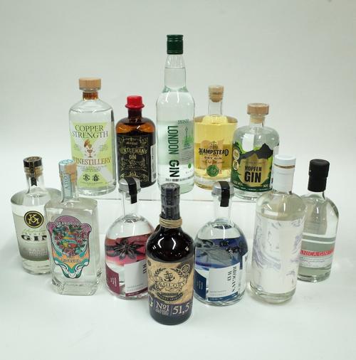 Box 4 - Gin  Pear Drop Gin Liqueur  Kalki Moon Gin  Cult & Glory No1 Gin  Brogan's Way Hearts Afire Gin  Brogan's Way Royal Blood Gin  Pilot Hop Navy