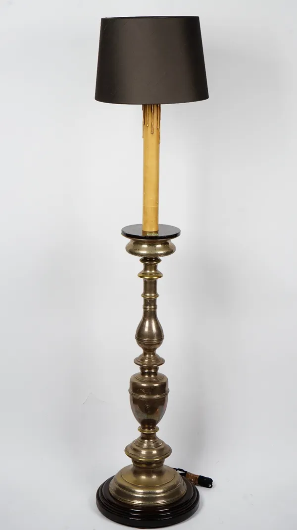 A silvered metal and wooden floor standing lamp, in 17th century Italian style, with grey silk shade.139cm tall without shade x 34cm wide (base)