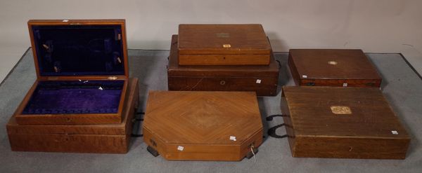 A group of seven mahogany/ oak cutlery boxes of various sizes, the largest 49cm wide x 14cm high, (7) (a.f.). S4T