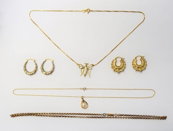 Mostly 9ct gold jewellery, comprising; an oval link neckchain, detailed 9 CT, a freshwater cultured pearl necklace, designed as a butterfly, the gold