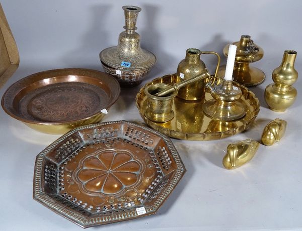 Metal ware collectables, a quantity of copper and brass including, caster pots, vases, hookah base and sundry.  S5M