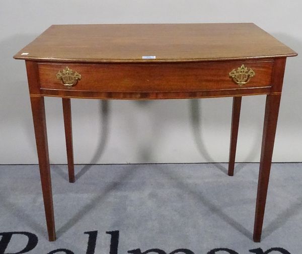 A George III mahogany single drawer bowfront table, 86cm wide x 74cm high.  D3