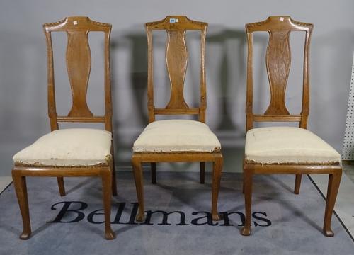 A set of eight French vase back dining chairs on splayed tapering square supports, 50cm wide x 111cm high, (8).  B4