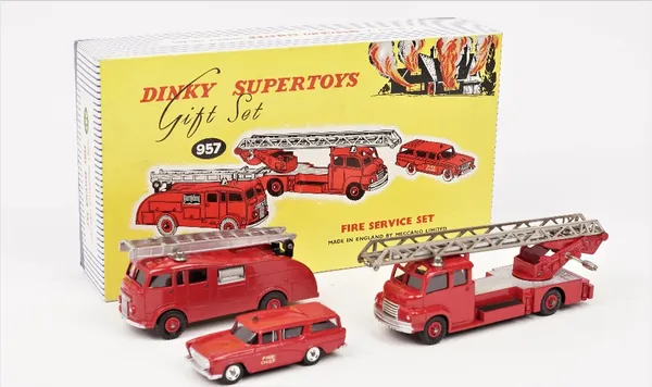 A Dinky Supertoys 957 gift set. 'Fire Service', boxed.