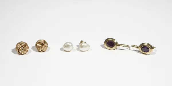 A pair of 18ct gold earstuds, of interwoven design, weight 2.6 gms, a pair of gold and amethyst single stone earrings, detailed 585 and a pair of fres