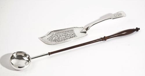 A William IV silver fiddle pattern fish slice, with pierced decoration, London 1833, weight 165 gms and a William IV silver punch ladle, Glasgow 1836,