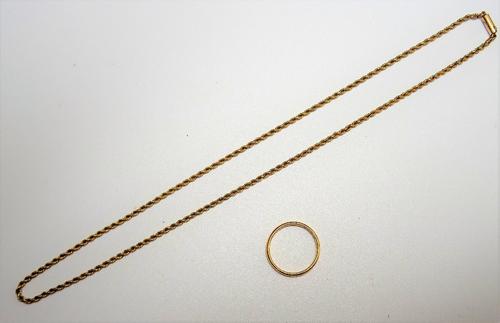 A 22ct gold plain wedding ring, probably London 1958, ring size M, weight 2.5 gms and a gold ropetwist link neckchain, detailed 15 on a cylindrical cl