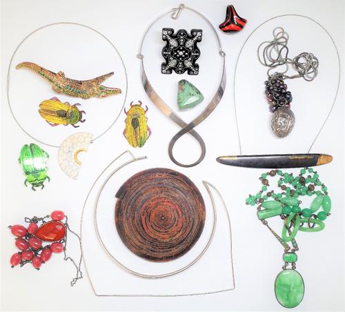 A group of studio and other jewellery, comprising; a collar necklace, detailed Sterling 925 Puig Doria 7852, a collar necklace, detailed Silver, two f