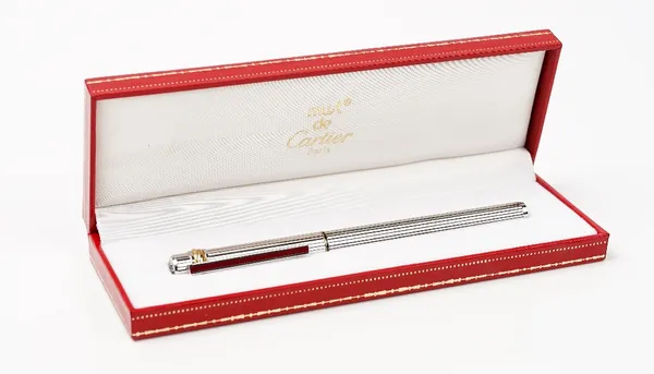 A Must De Cartier fountain pen, numbered to the end 470793, with 18k nib, boxed.