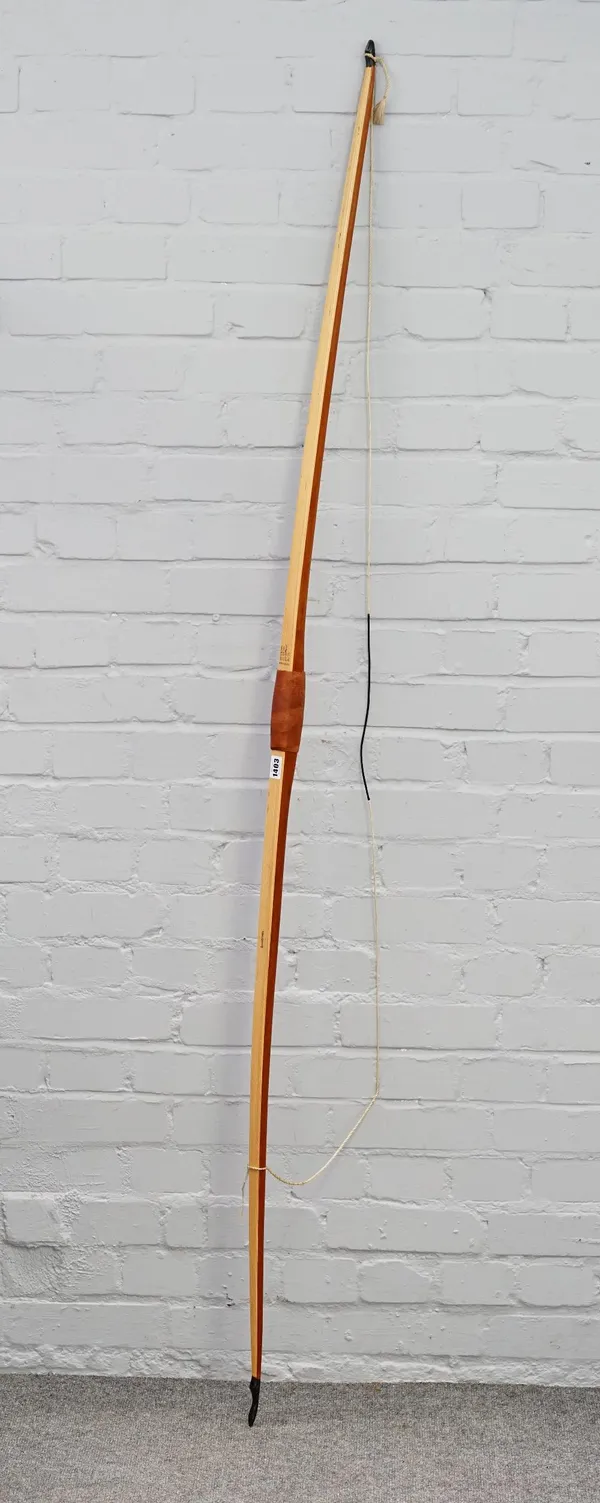 Archery: a Bickerstaffe English longbow with 48lb draw, length 195cm.