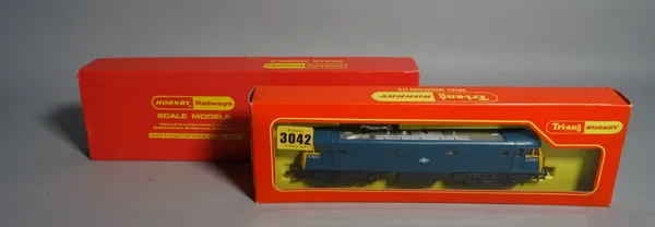 A Hornby OO gauge E.3001 BO BO electric locomotive, boxed together with a Hornby B.R. Class 9F locomotive and tender (2).