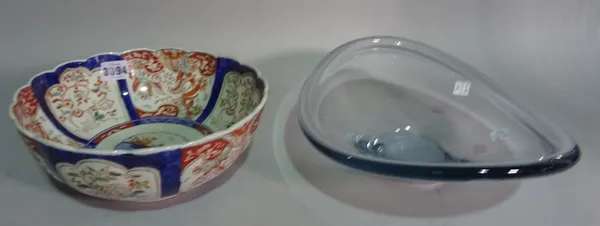 A modern Imari bowl 25cm wide, and a glazed glass bowl, 31cm wide.