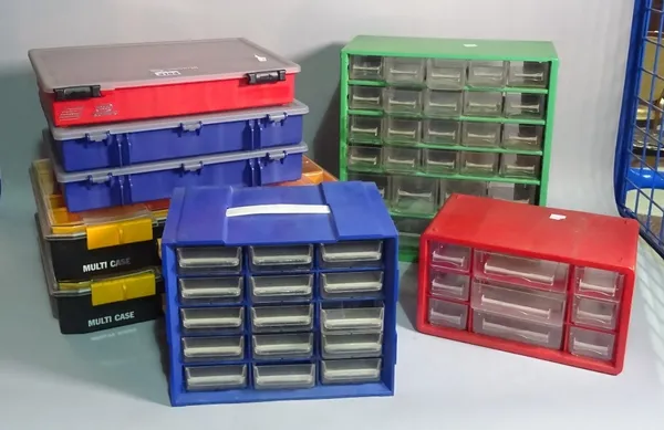 A quantity of modern assorted screw boxes, the largest 41cm wide x 8cm high.