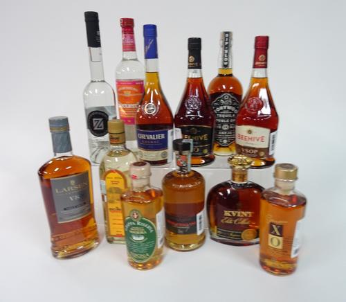 Box 8 - Mixed Spirits Beehive VSOP Chevalier VS Botti Da Madeira Grappa Riserva Rene De Challant Brandy Zoinos grape Brandy Recuerdo blanco mezcal Sto