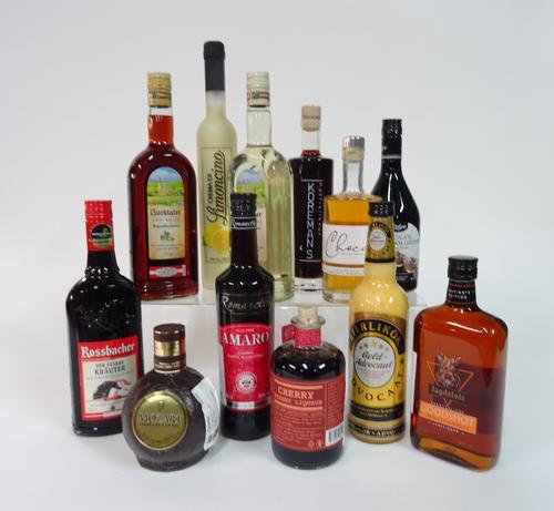 Box 12 - Mixed Liqueurs Der Starke Krauter Liqueur Limoncino Mozart dark chocolate Liqueur Cacao Gin Liqueur Der Milde Liqueur Der Klare Liqueur Irish