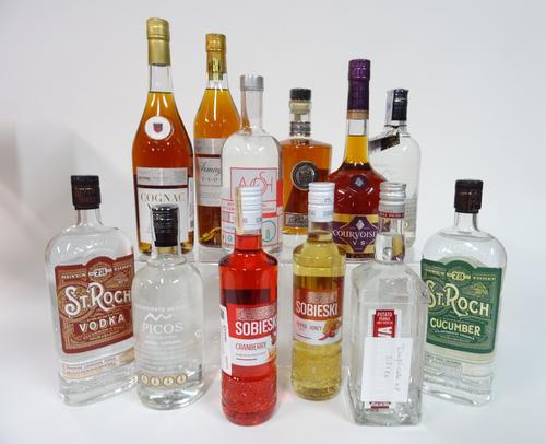 Box 22 - Mixed Spirits St-Roch Vodka Domwina flavoured Vodka Luksusowa Vodka Avosh bottle brush honey Vodka Sobieski pepper and honey Vodka St-Roch cu