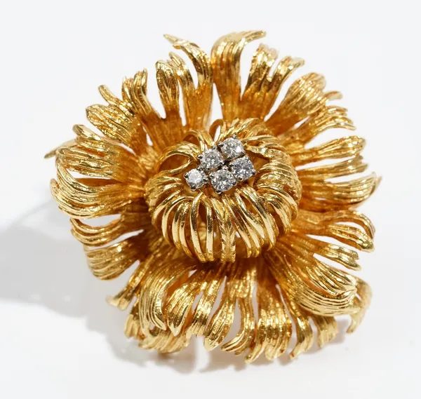 A diamond-set 18ct gold brooch by Grosse ofGermanyOf abstract flowerhead design, set to the centre with fivebrilliant-cut diamonds each approximately