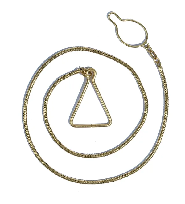 A gold Brazil link keychain with a button loop and triangular fitting to the ends, detailed 18 C, weight 27.5 gms.