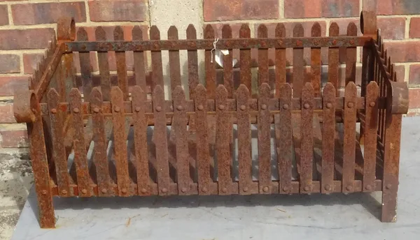 A large modern rectangular fire basket, 98cm wide.