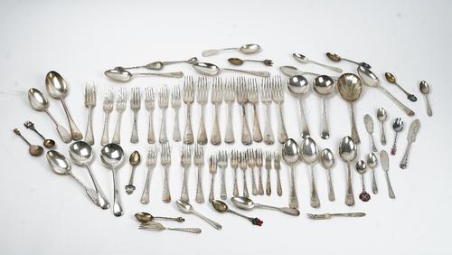 A pair of George III style rectangular silver plated entree dishes, Maple & Co, 28cm wide, one lacking handle, another with 'Celtic' borders, George...