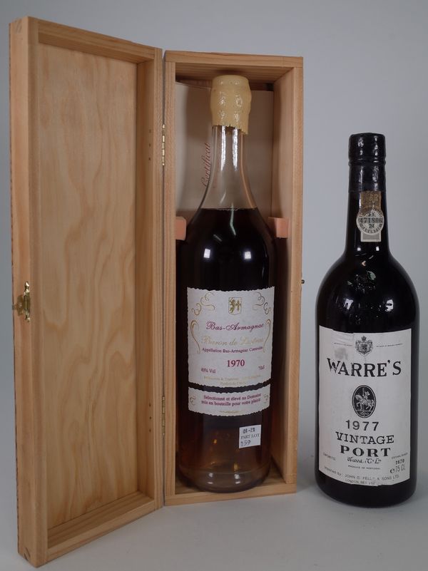 One bottle of 1977 Warre's vintage port and a bottle of Bas-armagnac 1970 (2).