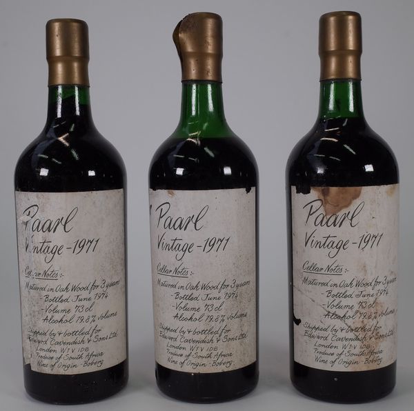 Three bottles of Paarl Vintage 1971 (3).