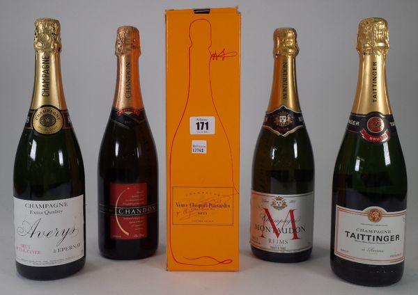 Five bottles of Champagne; Veuve Clicquot Ponsardin, Averys Special Cuvee, Taittinger, Montaudon and Chandon (5).