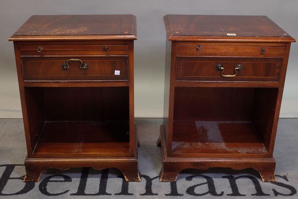 A pair of modern mahogany single drawer bedside chests on bracket feet, 46cm wide x 60cm high.