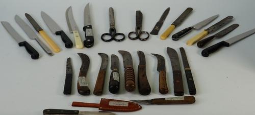 Six early 20th century steel bladed knives, mostly Sheffield, with curved blades, to include examples by W. Saynor, Thomas Turner & Co, and J....