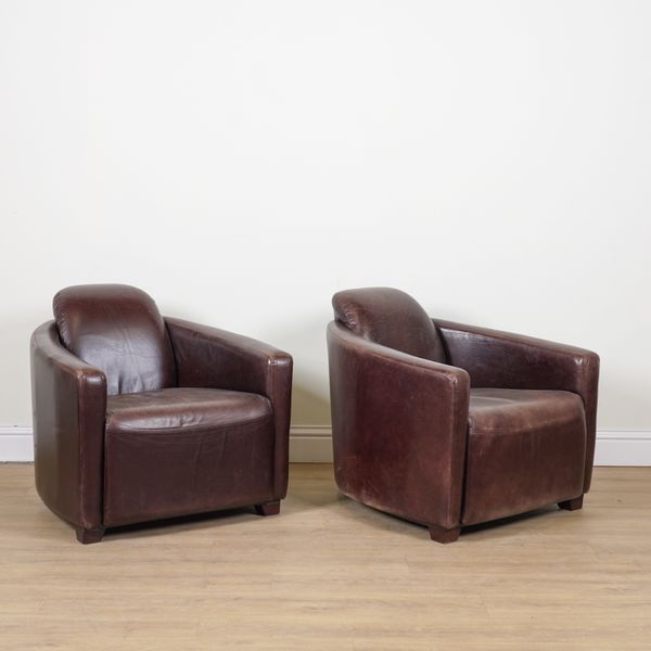 A PAIR OF ART DECO STYLE TUB BACK LEATHER ARMCHAIRS (2)
