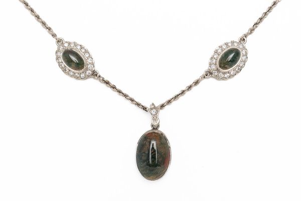 A MOSS AGATE AND DIAMOND NECKLACE