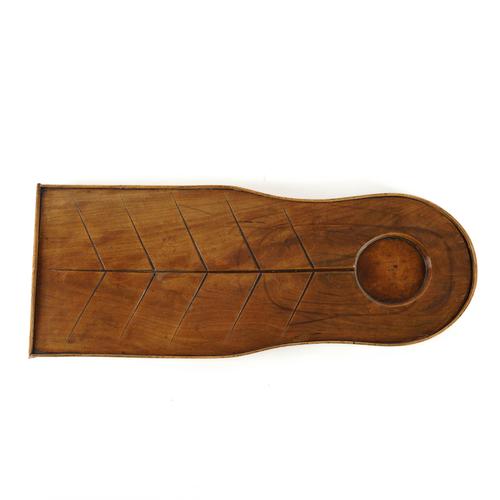 OF TREEN INTEREST: AN UNUSUAL SYCAMORE TABLE SERVING COASTER OR LARGE MEAT DISH