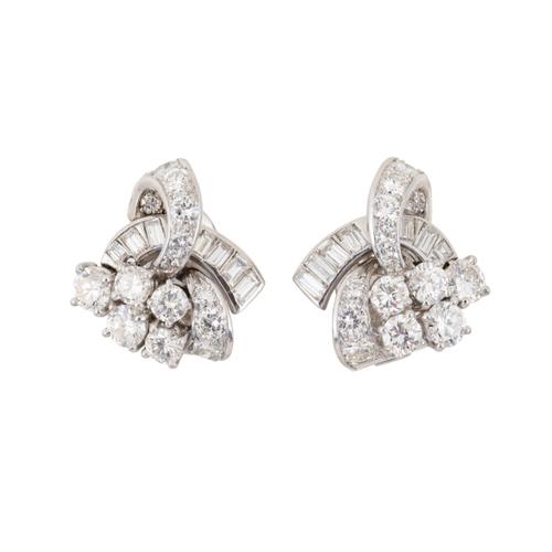 A PAIR OF DIAMOND CLUSTER EARRINGS