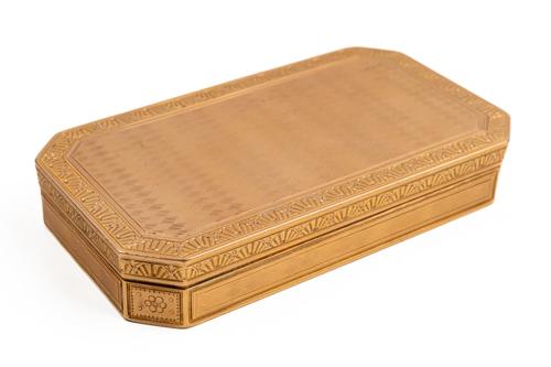 A GOLD SNUFF BOX