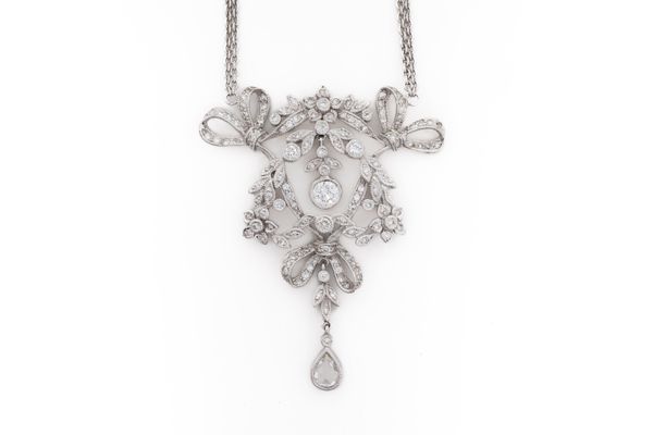 AN OPENWORK DIAMOND PENDANT NECKLACE