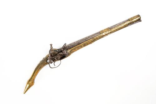 A DECORATED ISLAMIC FLINTLOCK PISTOL