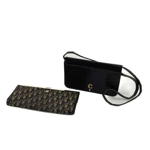 DIOR: A BLACK CROCODILE SKIN STYLE PATENT LEATHER BAG (2)