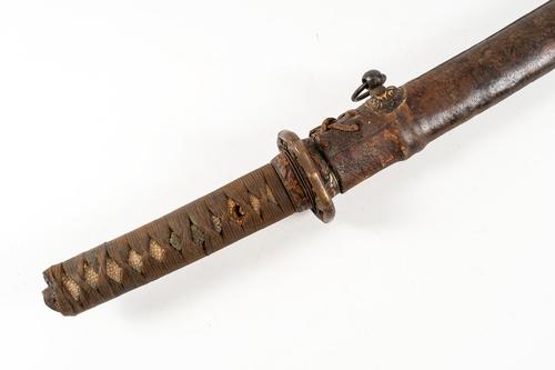 A JAPANESE SHIN-GUNTO MILITARY SWORD WITH FIELD COVER