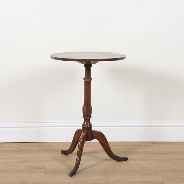 AN 18TH CENTURY OAK CIRCULAR TRIPOD  TABLE