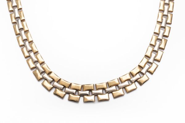 AN 18CT BICOLOUR NECKLACE