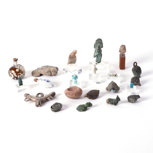 A GROUP OF VARIOUS MINIATURE ANCIENT EGYPTIAN AMULETS AND OTHERS (21)