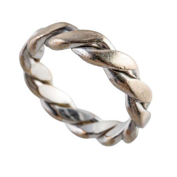 A KUTCHINSKY TWIST RING