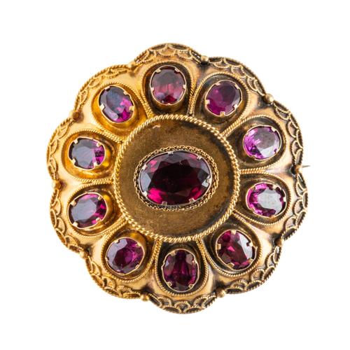 A RHODOLITE GARNET PENDANT BROOCH