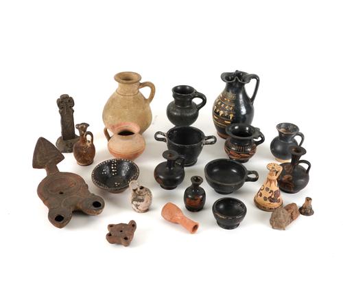 WITHDRAWN A GROUP OF SOUTH ITALIAN AND ATTIC TERRACOTTA VESSELS (22)