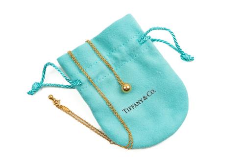 A TIFFANY AND CO GOLD BALL AND CHAIN PENDANT NECKLACE (2)